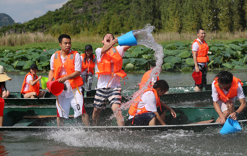 泼水之旅进行时！