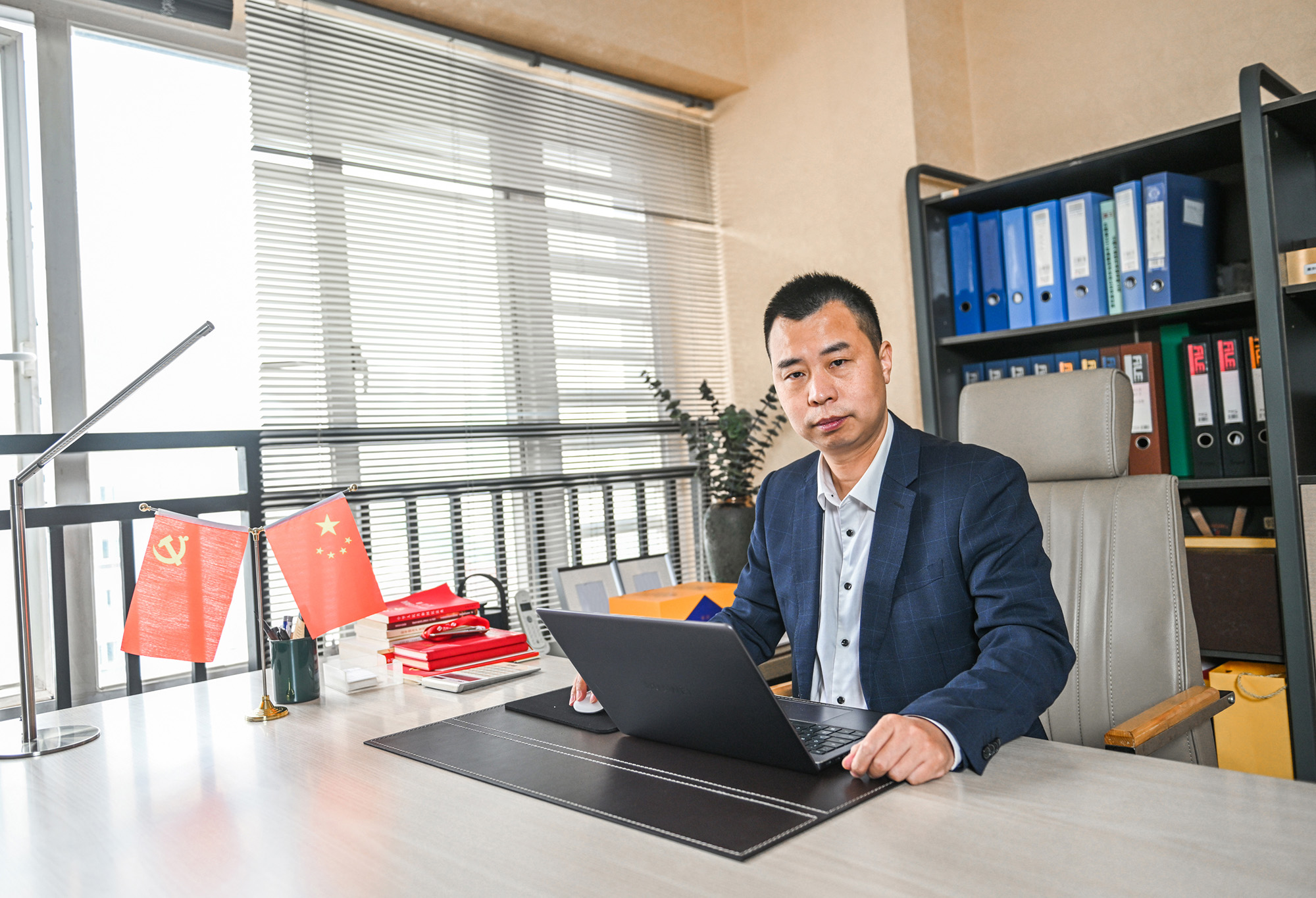 云南尊龙凯时利来人生就是搏集团董事长 郑桂文